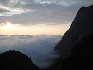 Talnebel nach Wärmegewitter am Gosaukamm, Salzburg